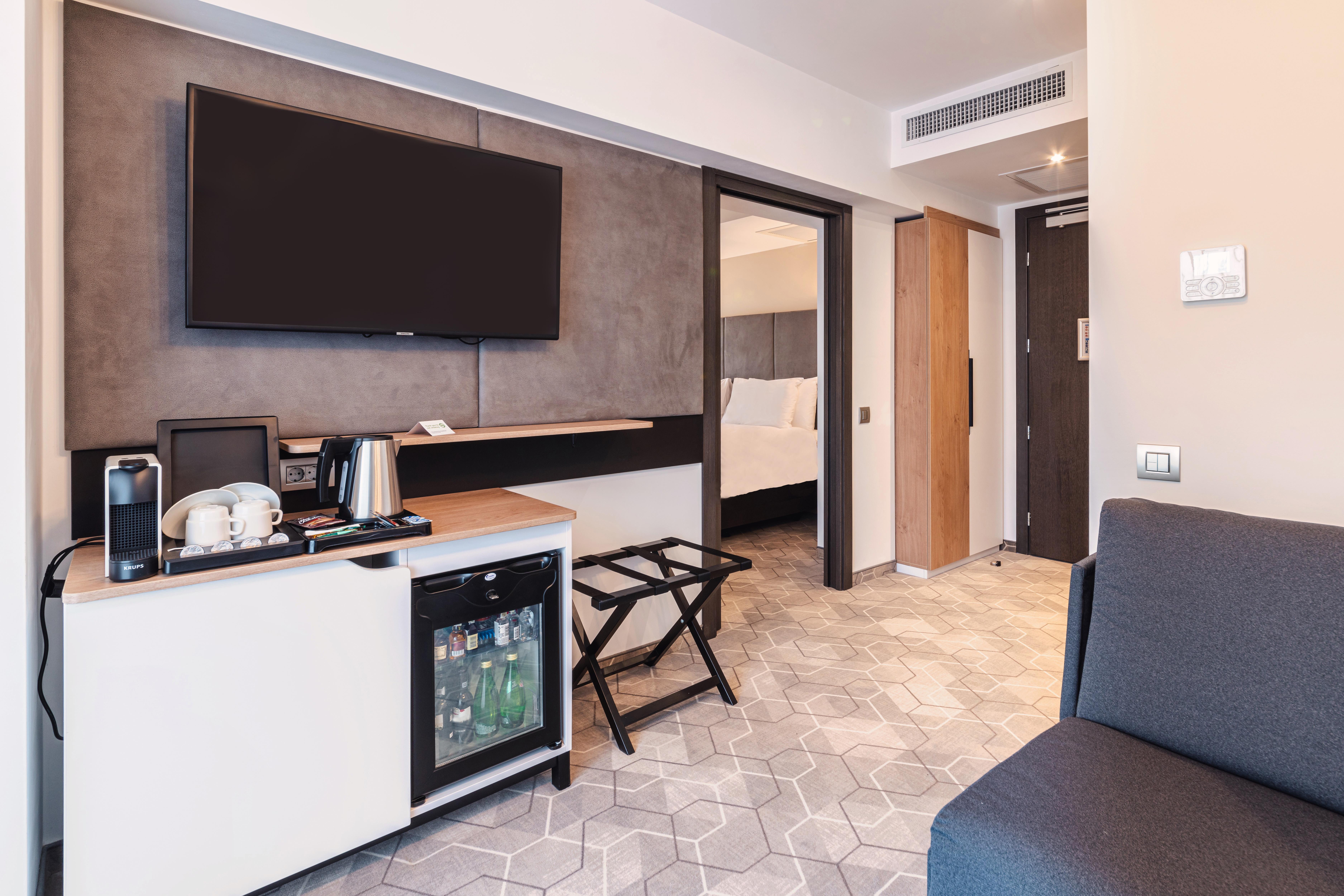 Holiday Inn Bucharest - Times, An Ihg Hotel מראה חיצוני תמונה