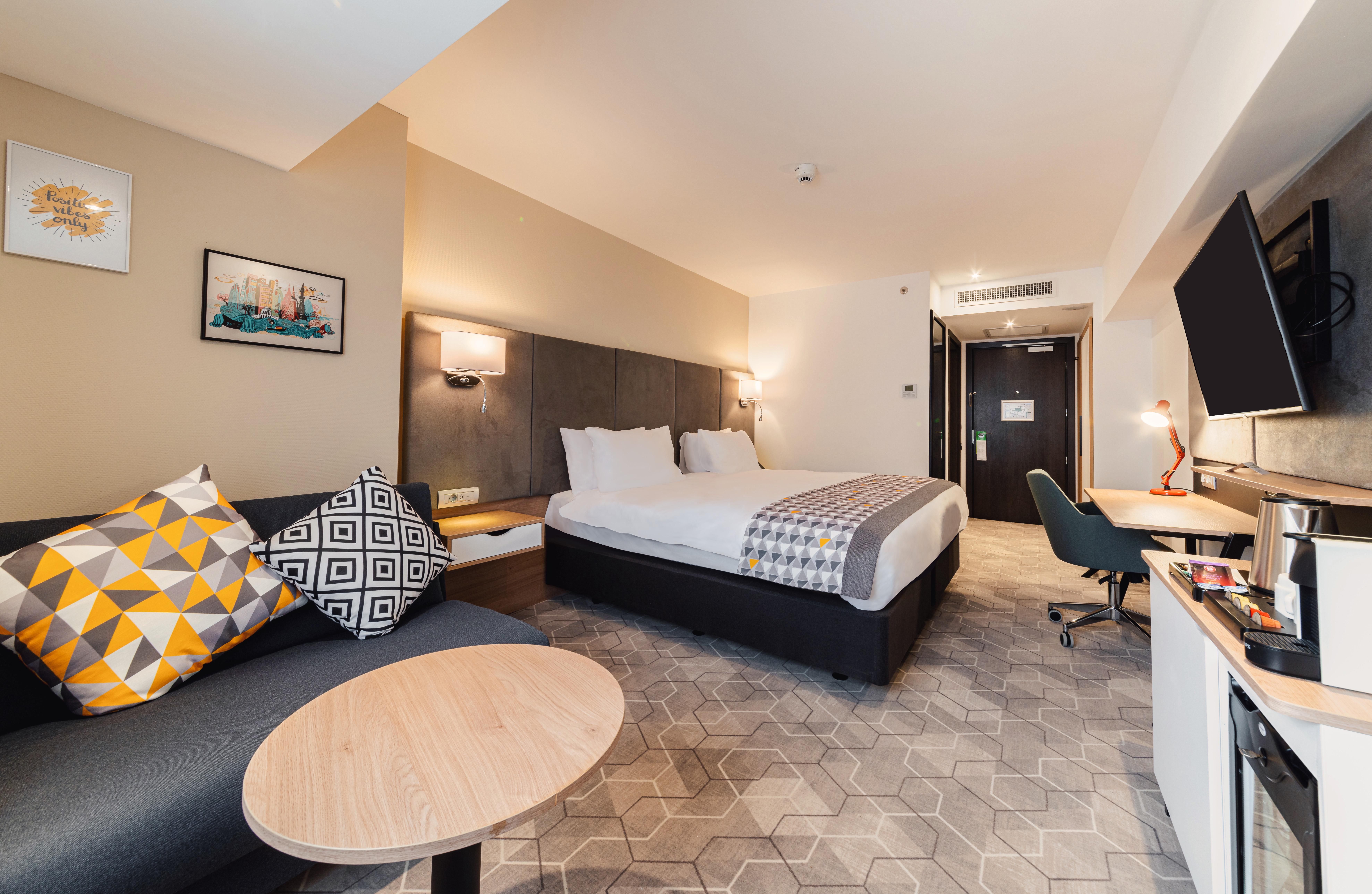 Holiday Inn Bucharest - Times, An Ihg Hotel מראה חיצוני תמונה