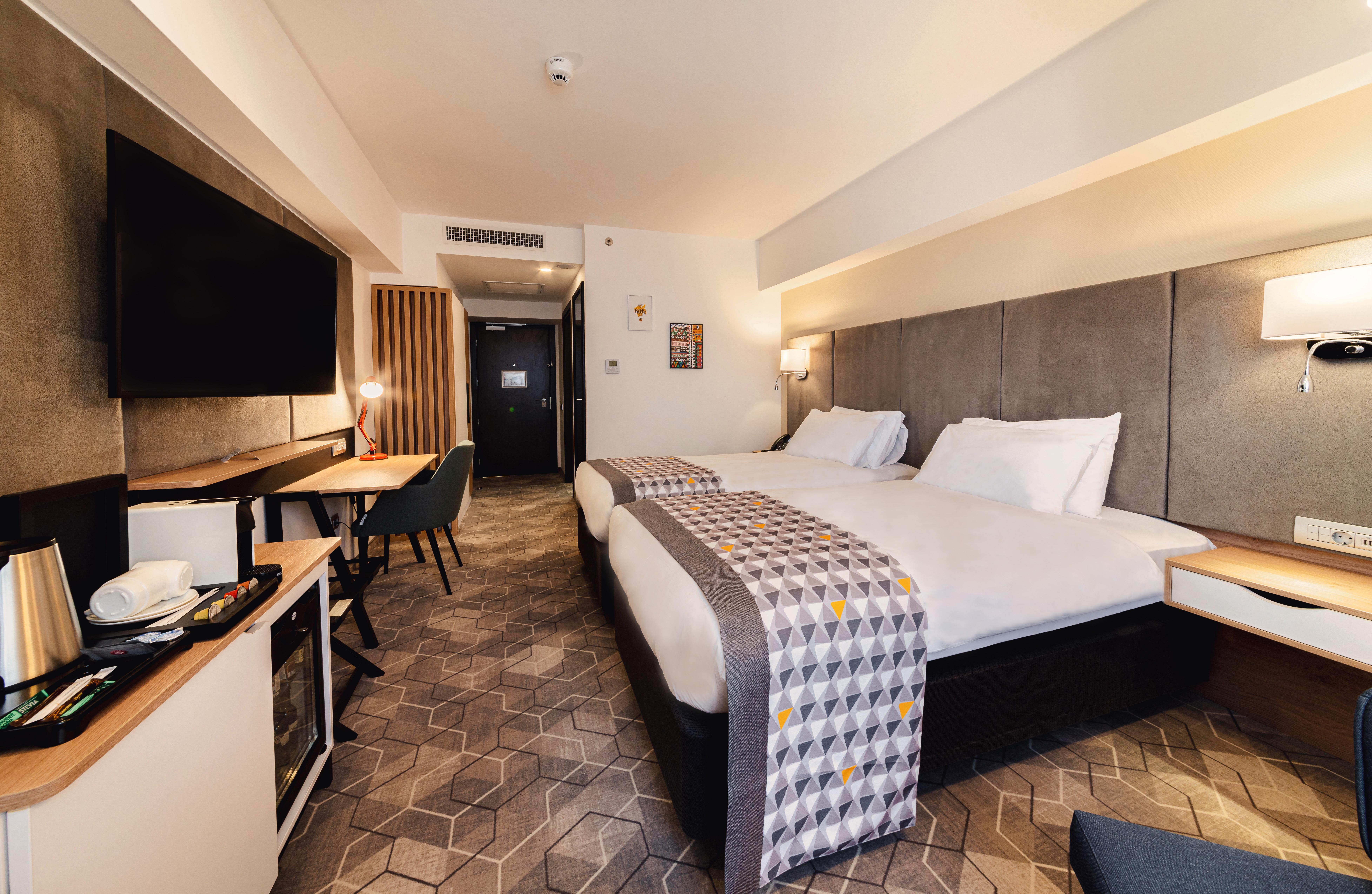 Holiday Inn Bucharest - Times, An Ihg Hotel מראה חיצוני תמונה