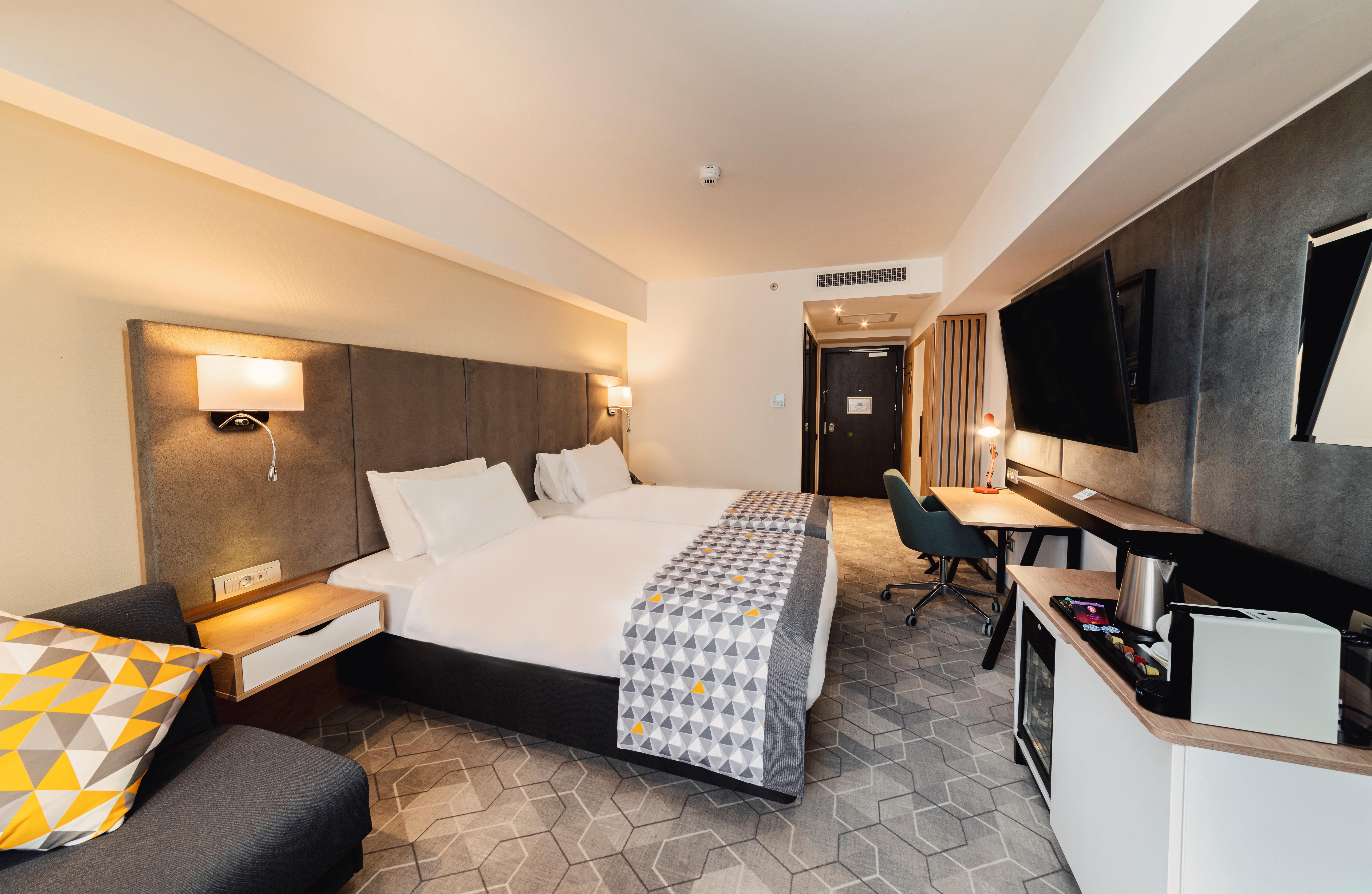 Holiday Inn Bucharest - Times, An Ihg Hotel מראה חיצוני תמונה