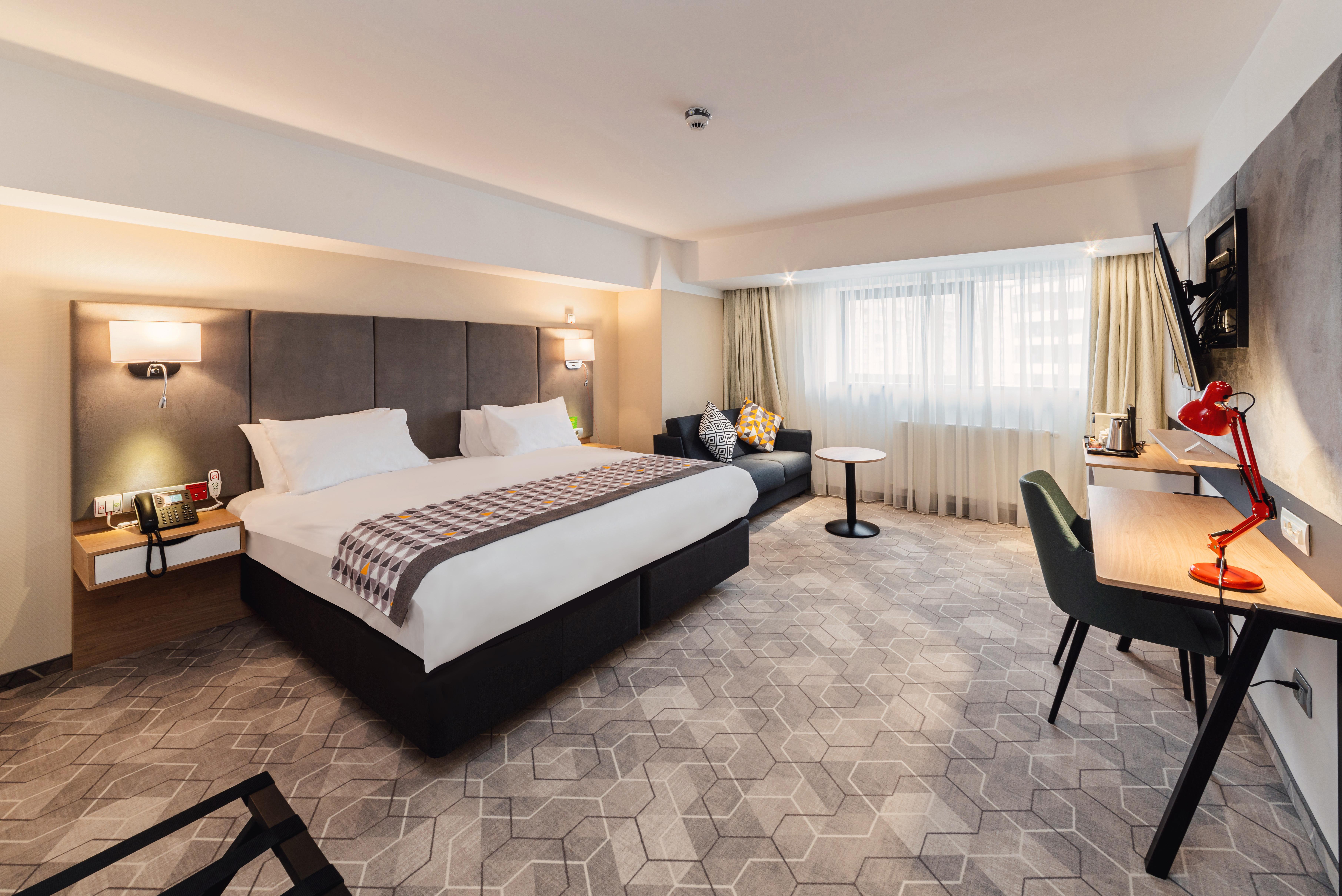 Holiday Inn Bucharest - Times, An Ihg Hotel מראה חיצוני תמונה