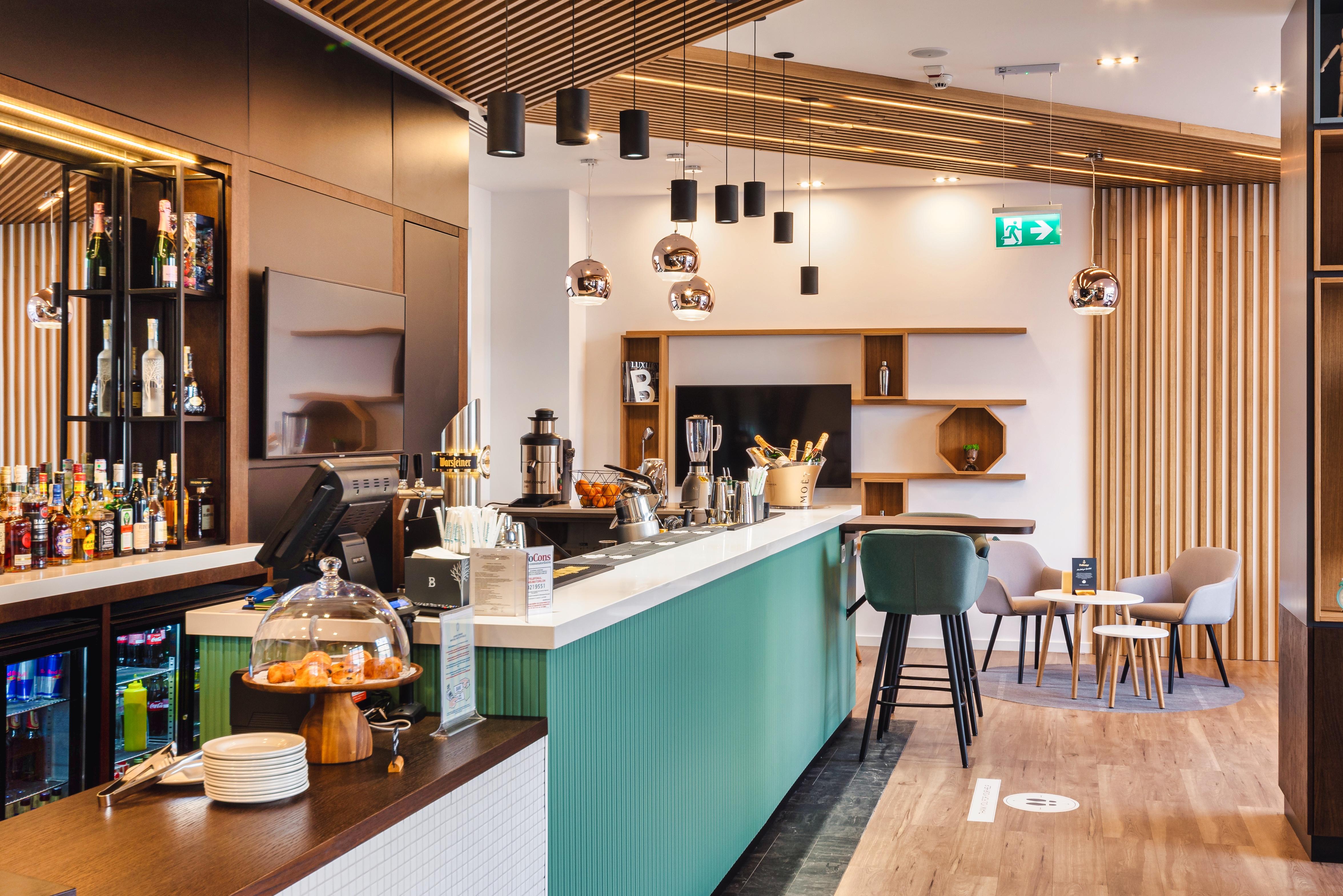 Holiday Inn Bucharest - Times, An Ihg Hotel מראה חיצוני תמונה