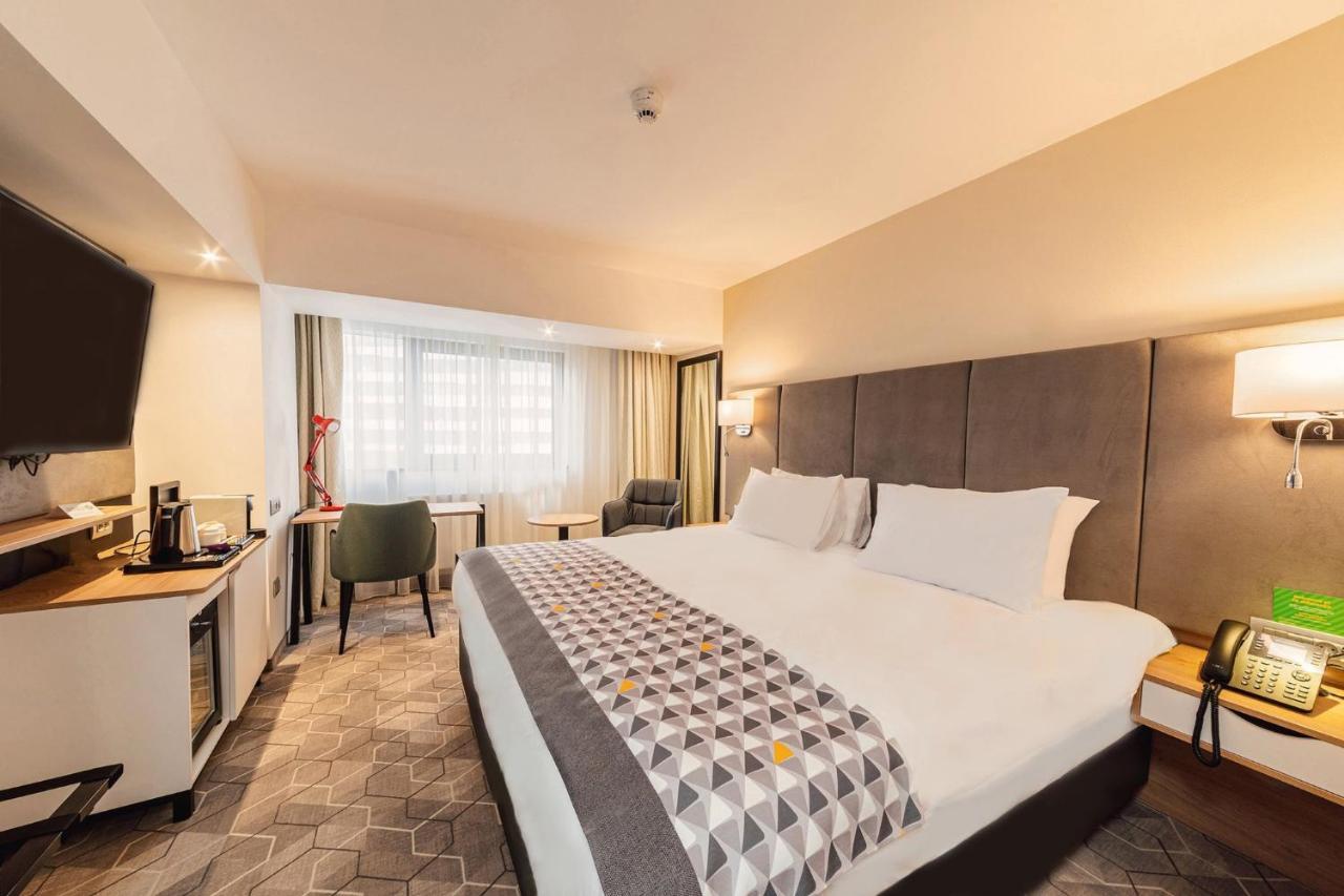 Holiday Inn Bucharest - Times, An Ihg Hotel מראה חיצוני תמונה